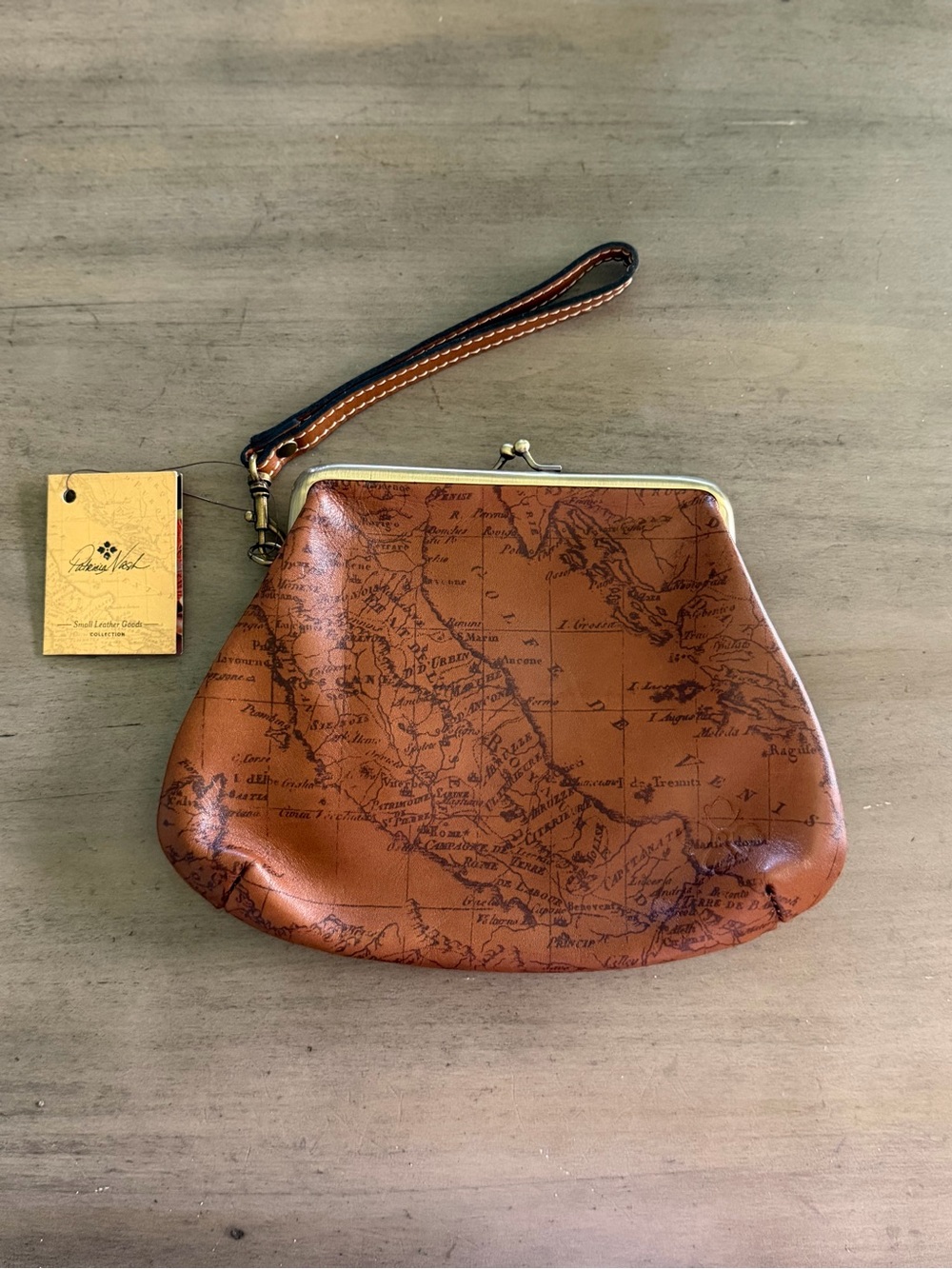 Patricia Nash Leather Map Print Kiss Lock Wristlet Clutch Brown Brass NWT Tag